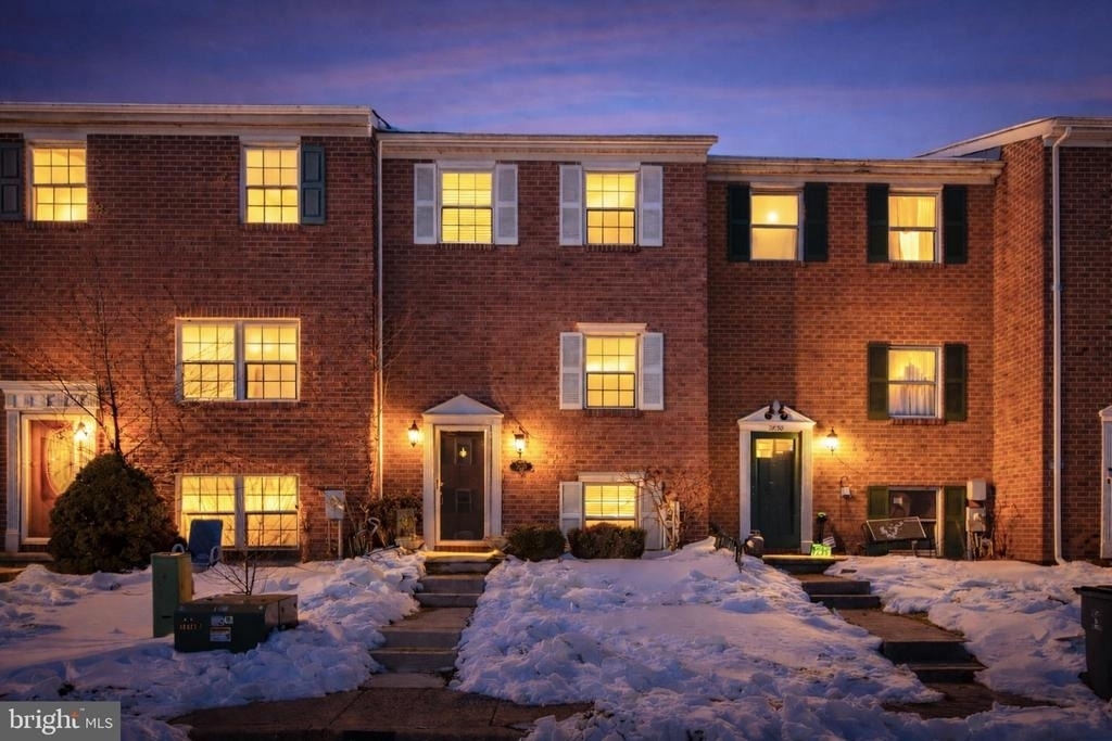 2828 Beckon Drive - Photo 0