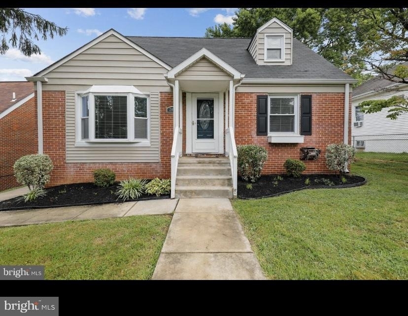 208 6th Avenue - Photo 2