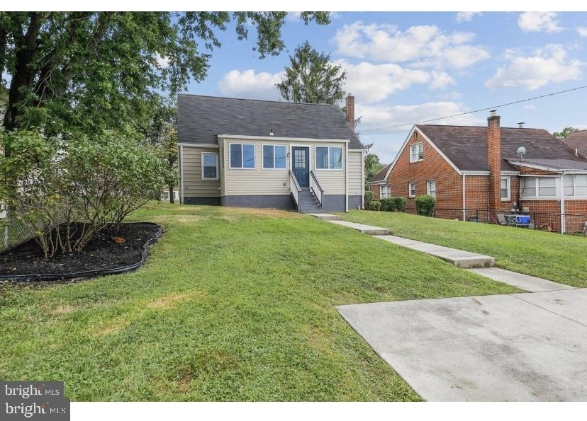 208 6th Avenue - Photo 4