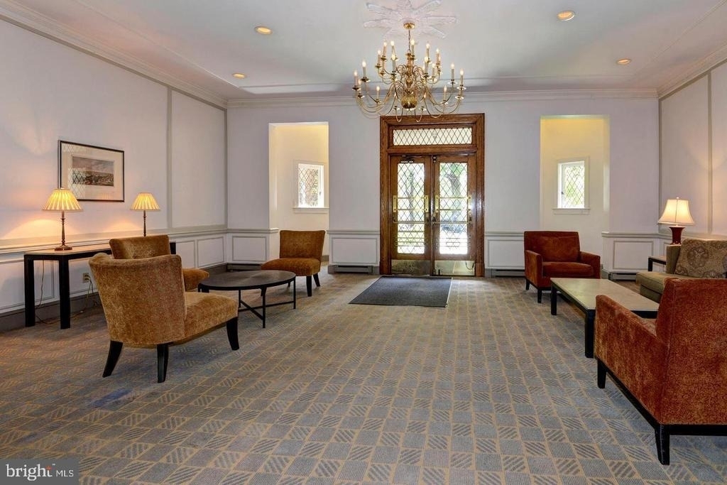 3051 Idaho Avenue Nw - Photo 2