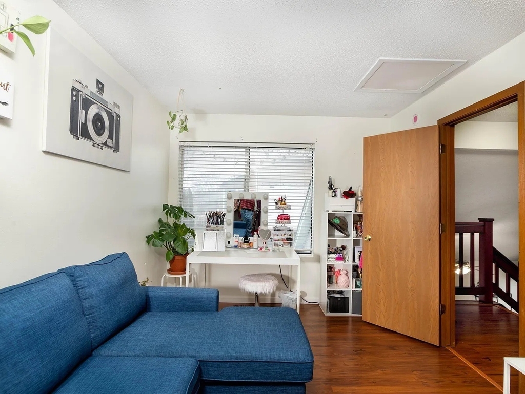 2120 Brittany Court - Photo 8