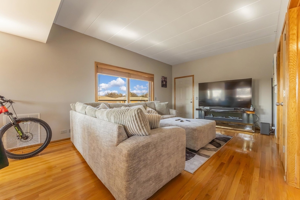 2805 N 75th Court - Photo 4
