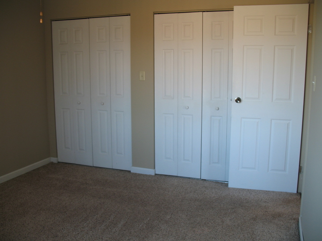 709 W 65th Street - Photo 10