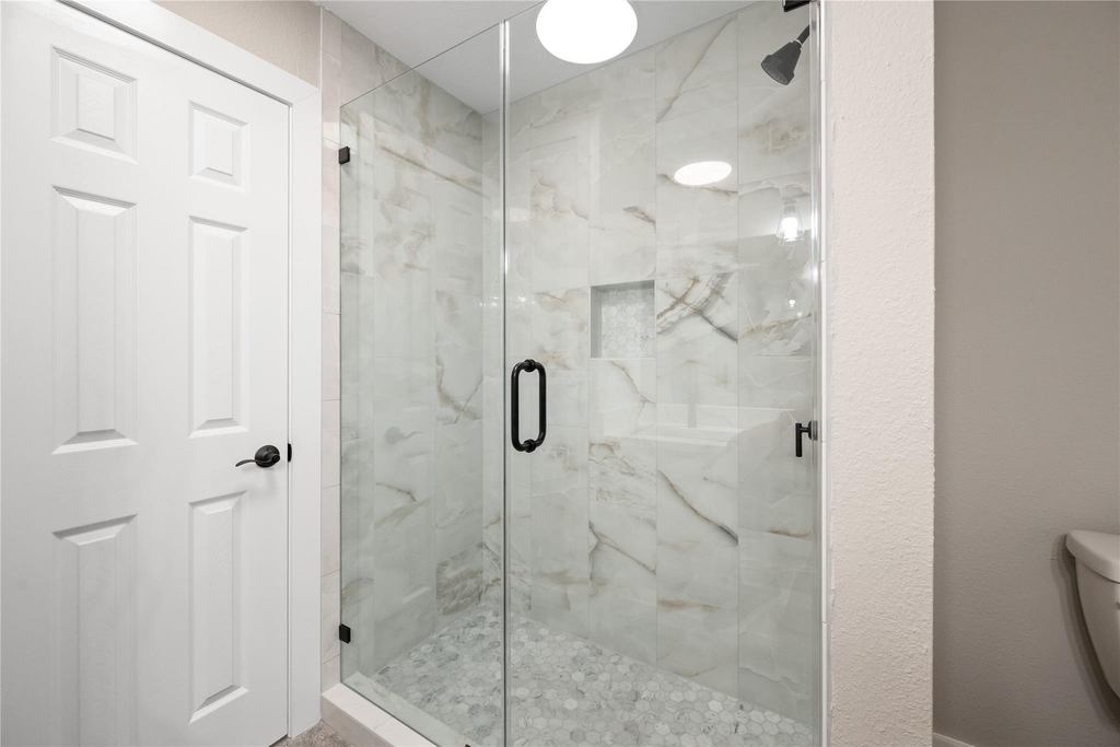 2113 Lake Village Drive - Photo 12