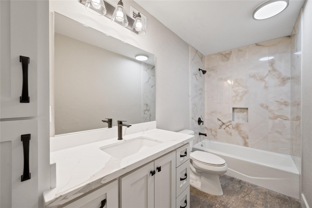 2113 Lake Village Drive - Photo 19