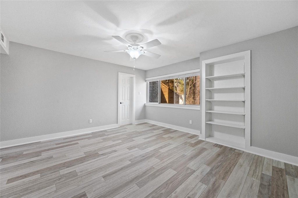 2113 Lake Village Drive - Photo 14