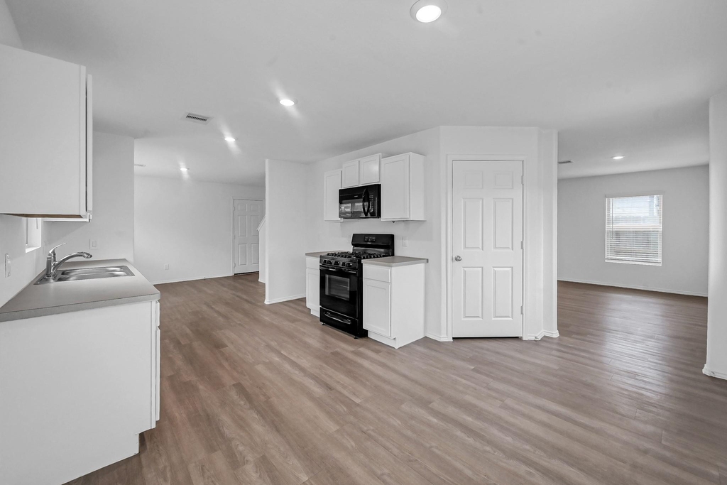 1714 Campos Court - Photo 8