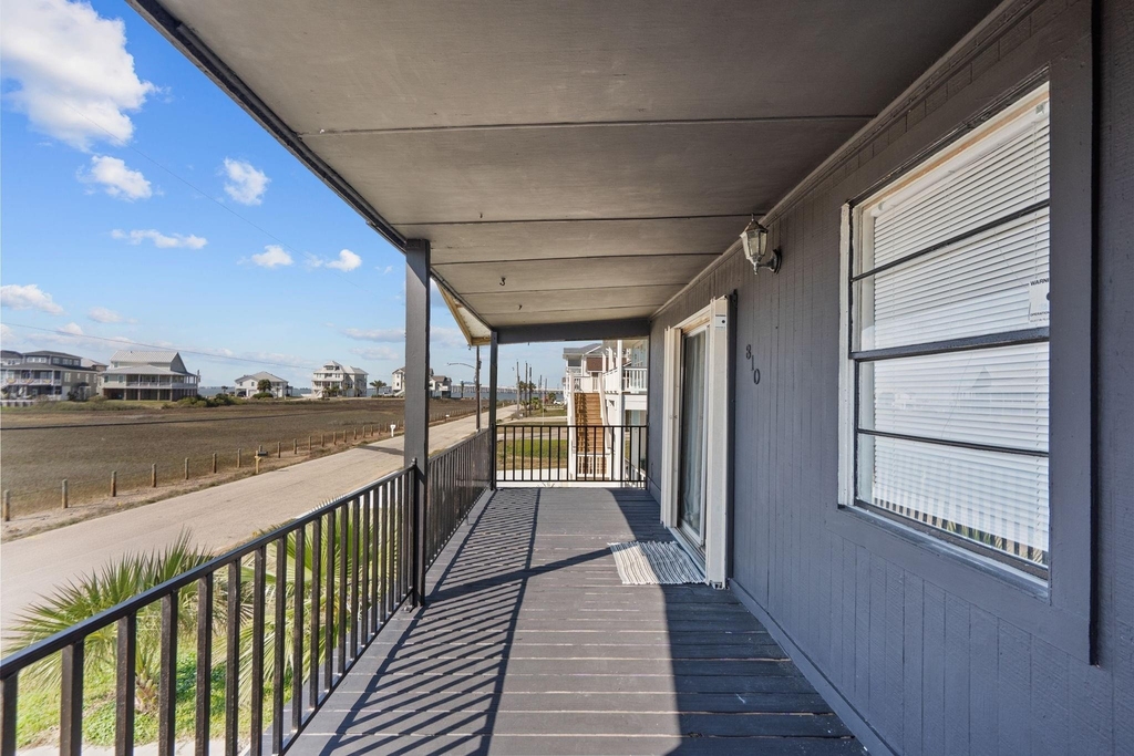 810 93rd Street - Photo 4
