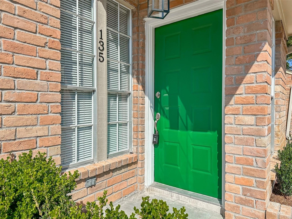 5515 Strack Road - Photo 1