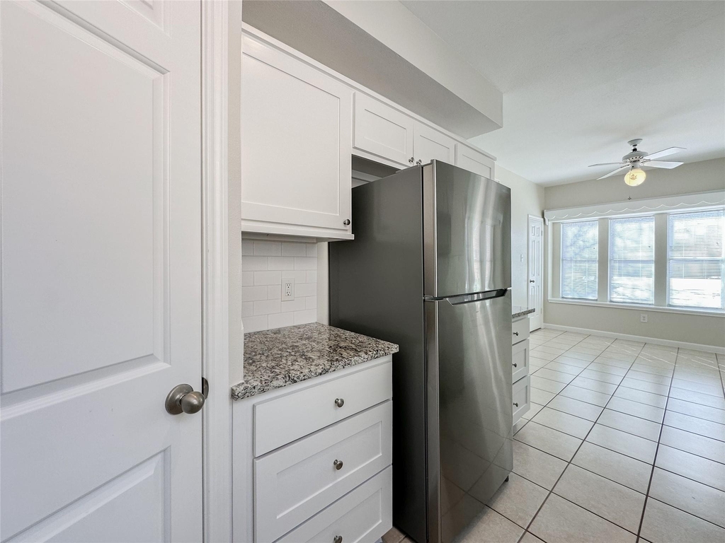 5515 Strack Road - Photo 15