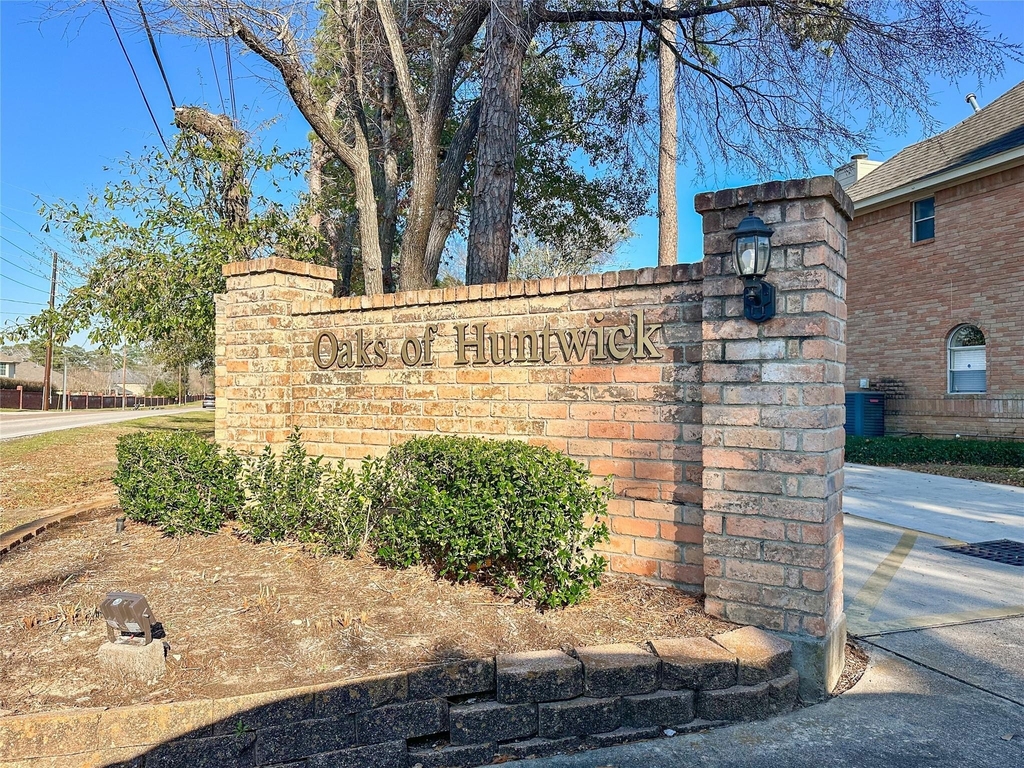 5515 Strack Road - Photo 36