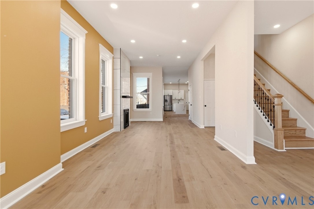 316 W Clay St - Photo 7