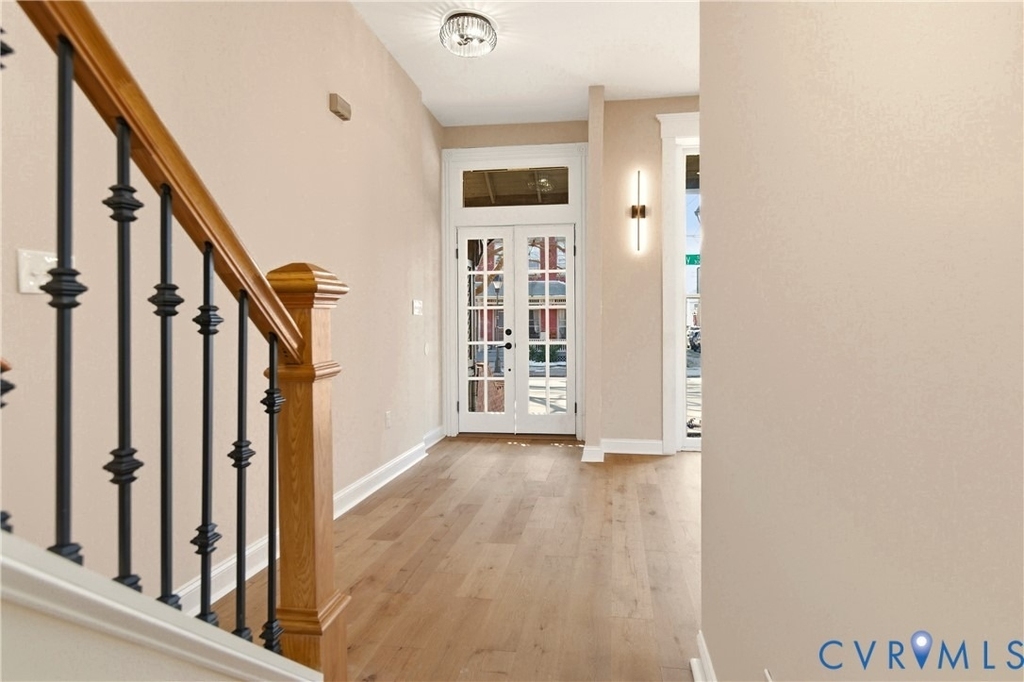 316 W Clay St - Photo 11