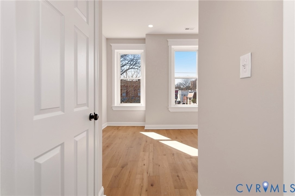 316 W Clay St - Photo 37