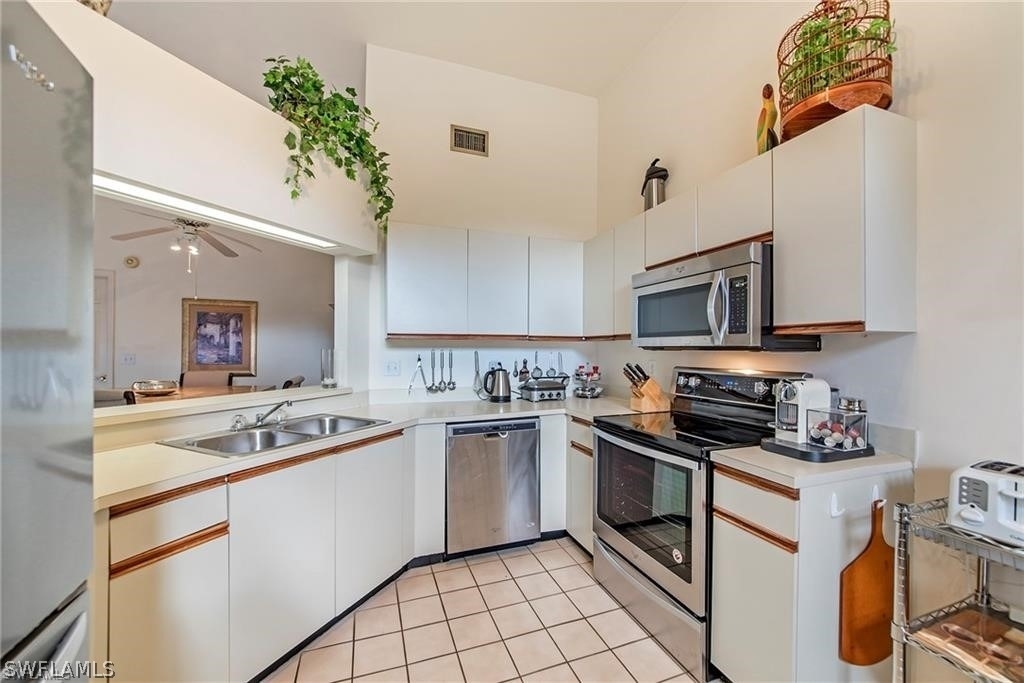 643 Beachwalk Circle - Photo 2