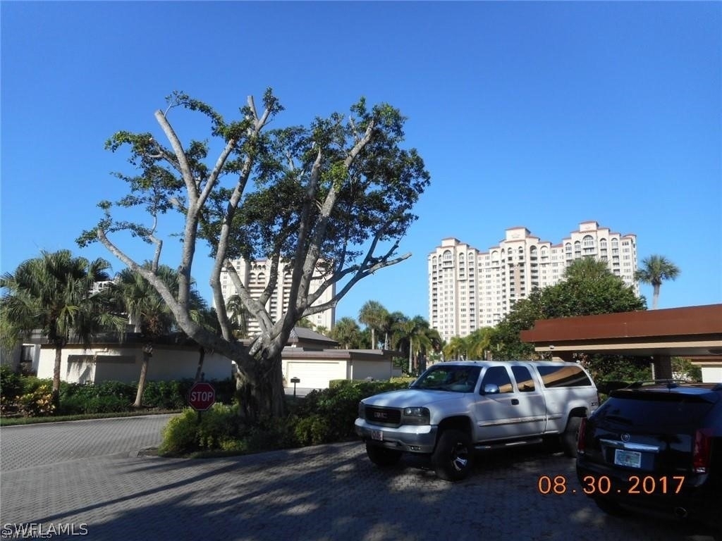 6770 Pelican Bay Boulevard - Photo 18