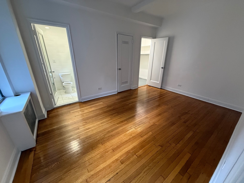 140 East 46th Street - Photo 2