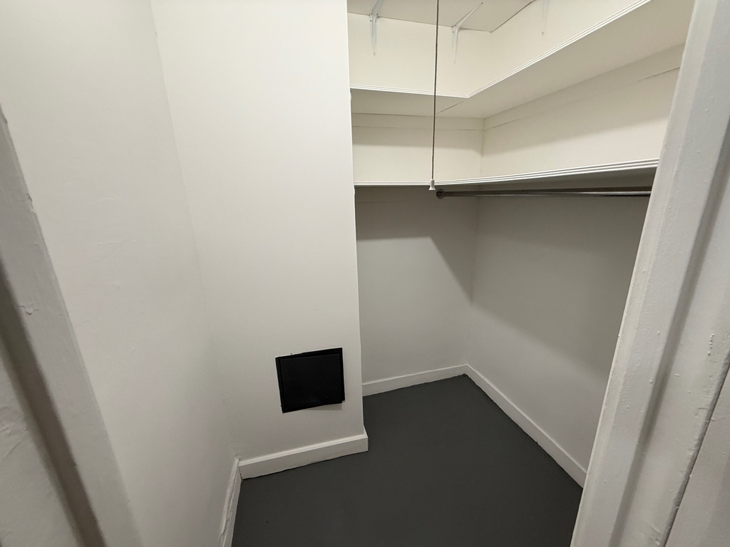 140 East 46th Street - Photo 4