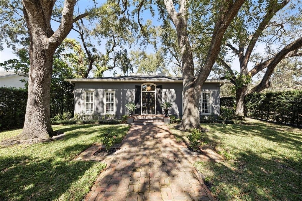 3301 W Morrison Avenue - Photo 0