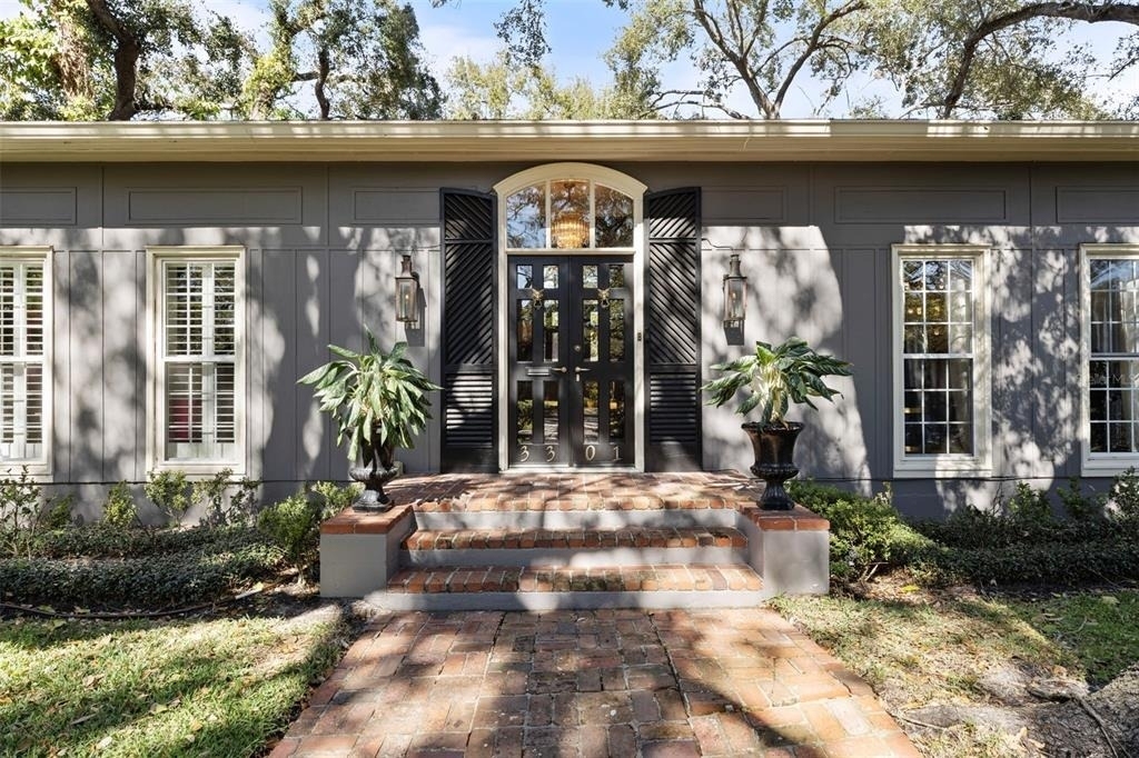 3301 W Morrison Avenue - Photo 2