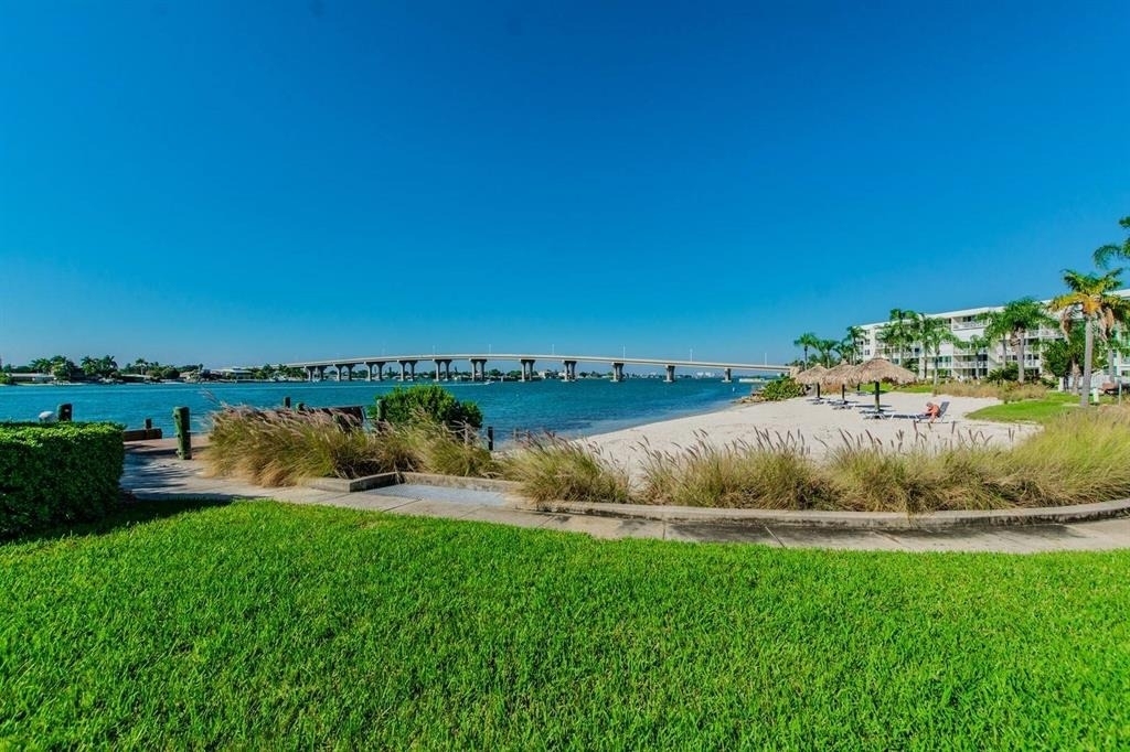 6081 Bahia Del Mar Circle - Photo 17