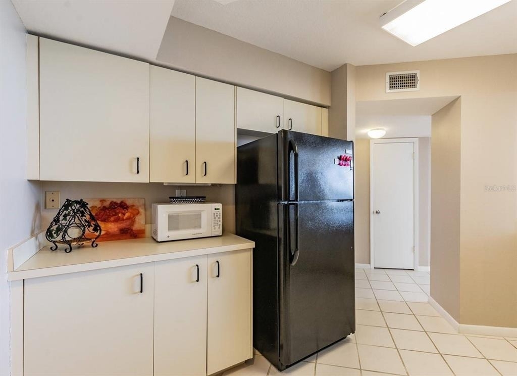 6081 Bahia Del Mar Circle - Photo 4