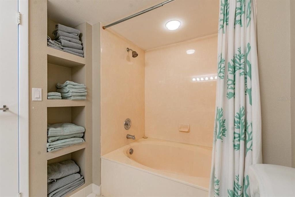 6081 Bahia Del Mar Circle - Photo 13