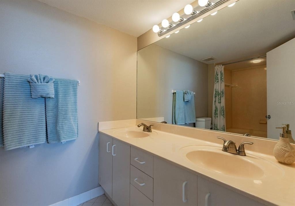 6081 Bahia Del Mar Circle - Photo 15