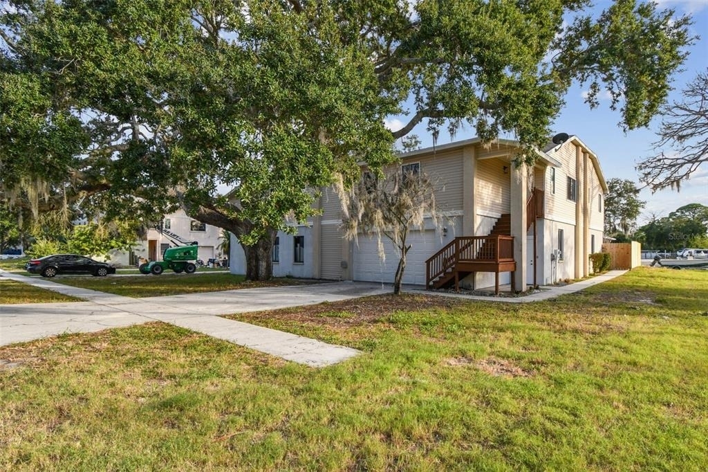 1734 Rumar Lane - Photo 3