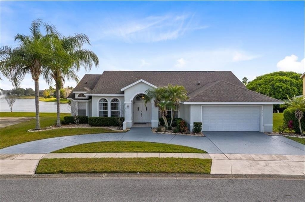 3913 Kiawa Drive - Photo 1