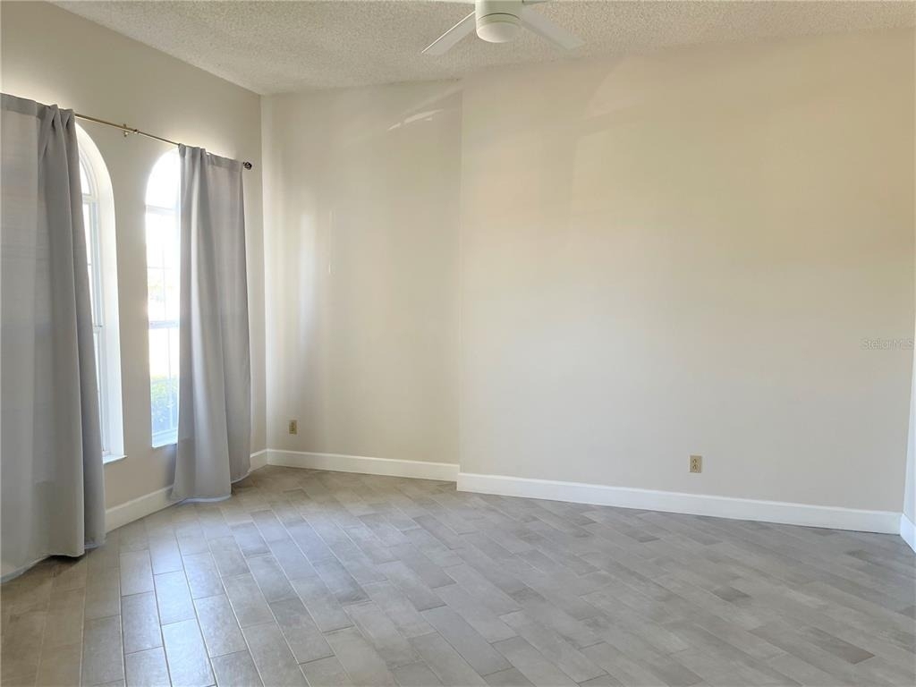 3913 Kiawa Drive - Photo 4