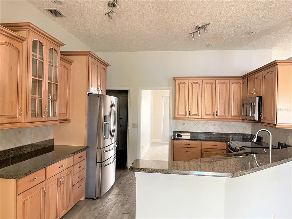 3913 Kiawa Drive - Photo 9