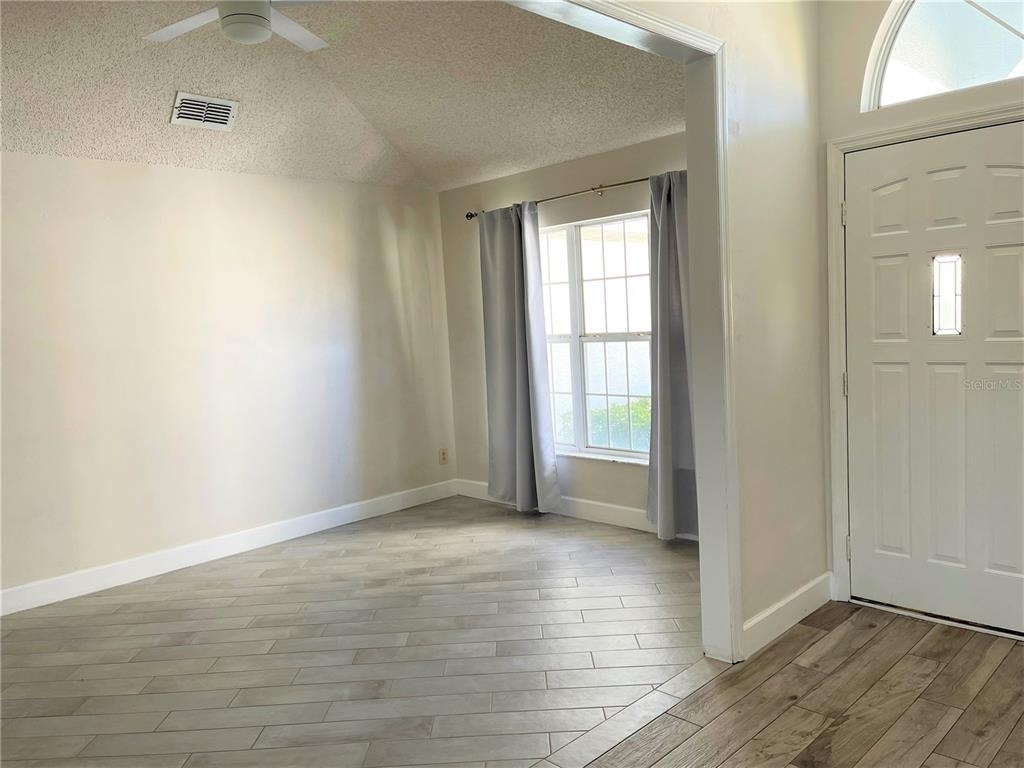 3913 Kiawa Drive - Photo 3