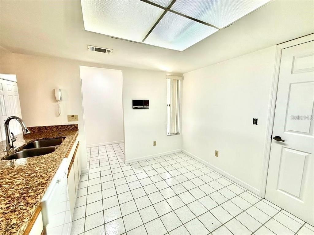 18308 Aintree Court - Photo 5