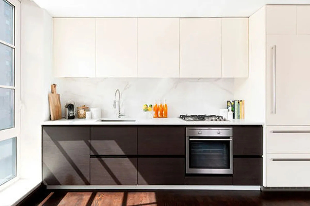 138 East 12th Street - Photo 1