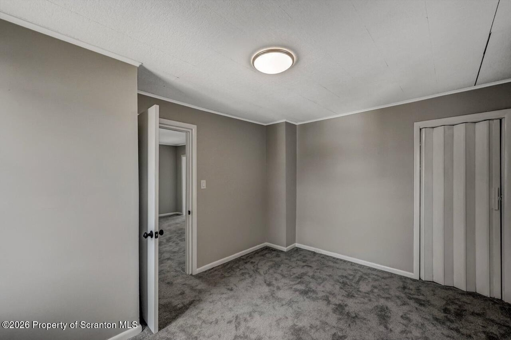 814 S Webster Avenue - Photo 33
