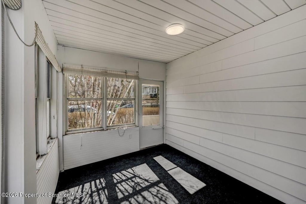 814 S Webster Avenue - Photo 27