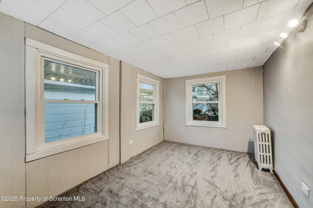 814 S Webster Avenue - Photo 20