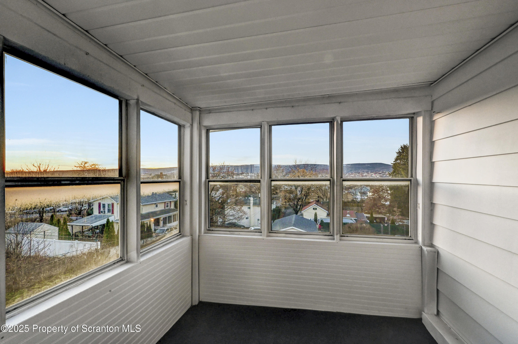814 S Webster Avenue - Photo 19