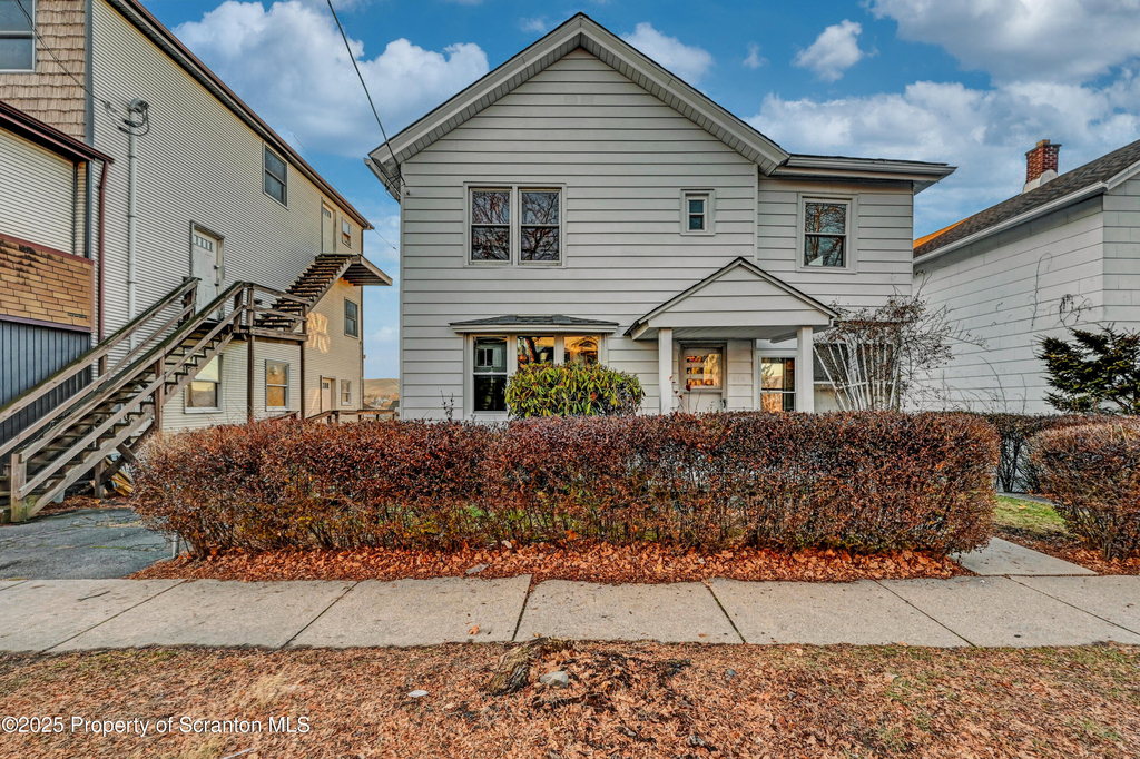 814 S Webster Avenue - Photo 2