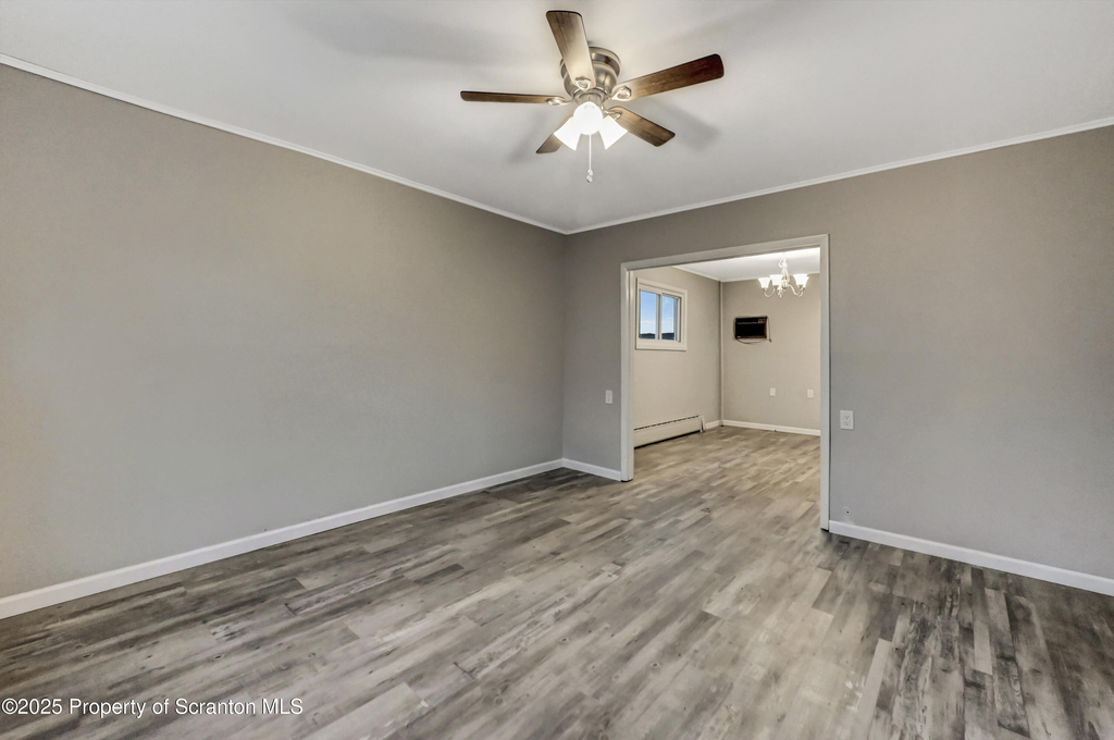 814 S Webster Avenue - Photo 5