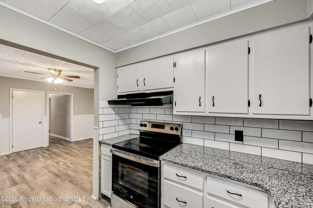 814 S Webster Avenue - Photo 16