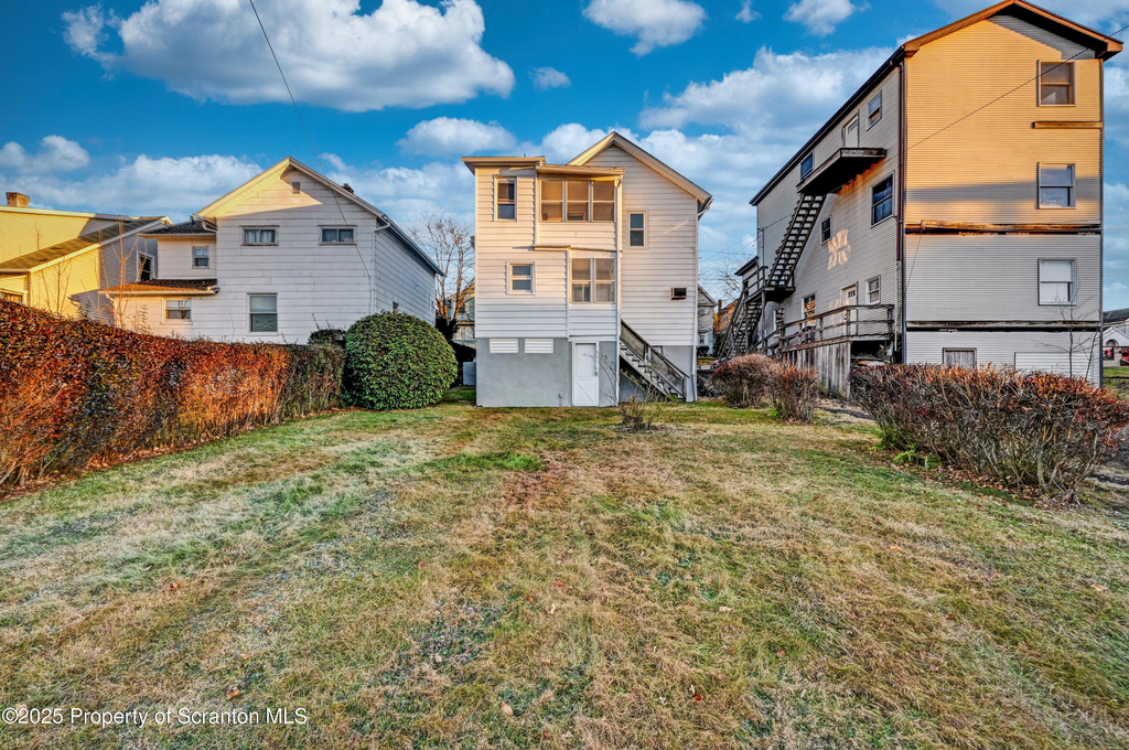 814 S Webster Avenue - Photo 23