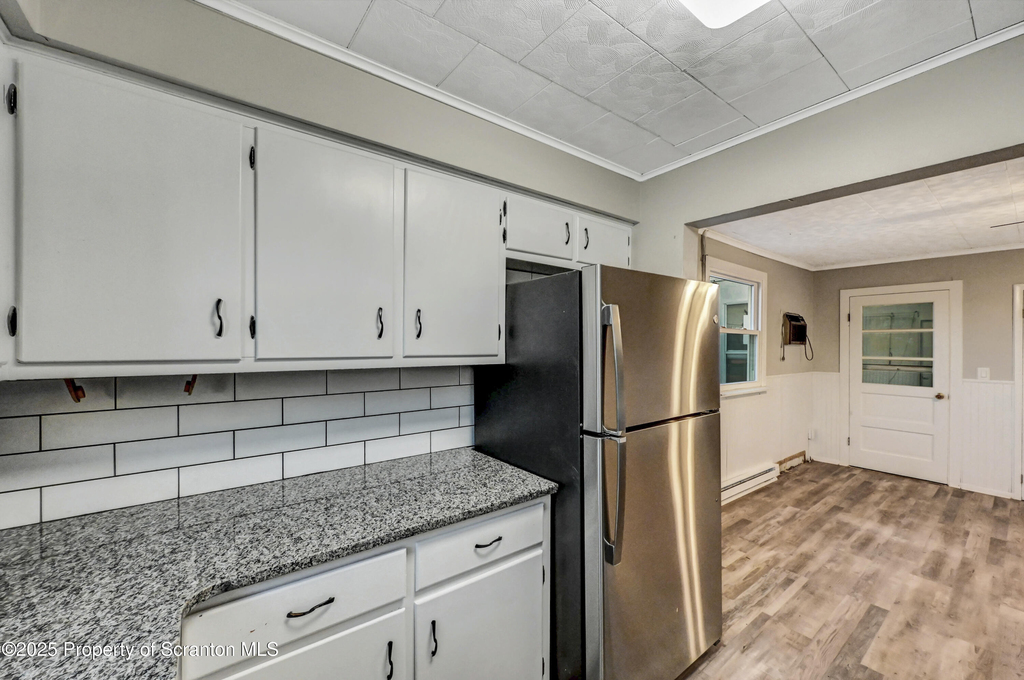 814 S Webster Avenue - Photo 17