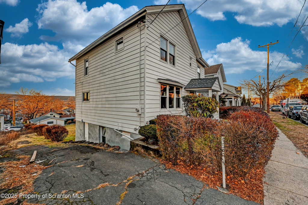 814 S Webster Avenue - Photo 22