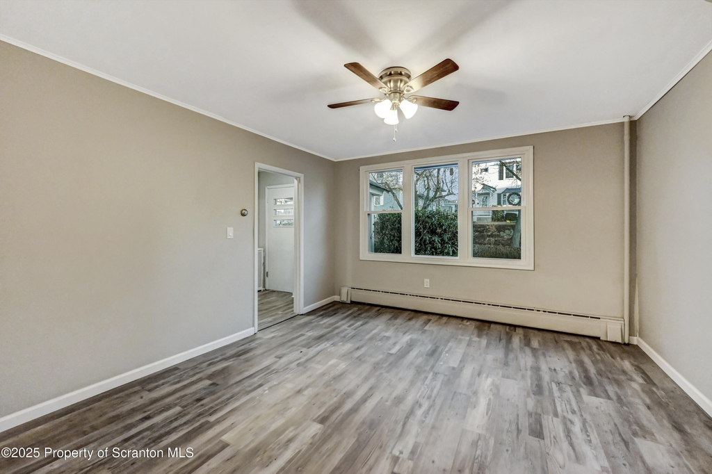 814 S Webster Avenue - Photo 6