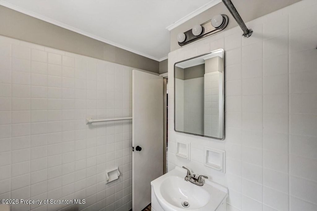 814 S Webster Avenue - Photo 32