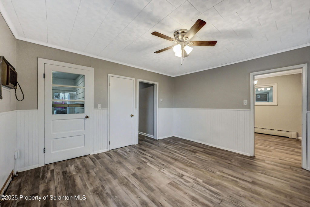 814 S Webster Avenue - Photo 14