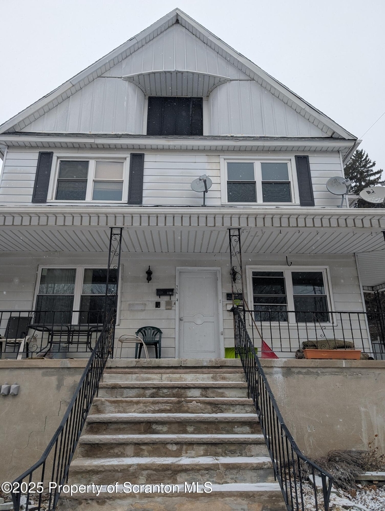 118 1/2 Broad Street - Photo 0