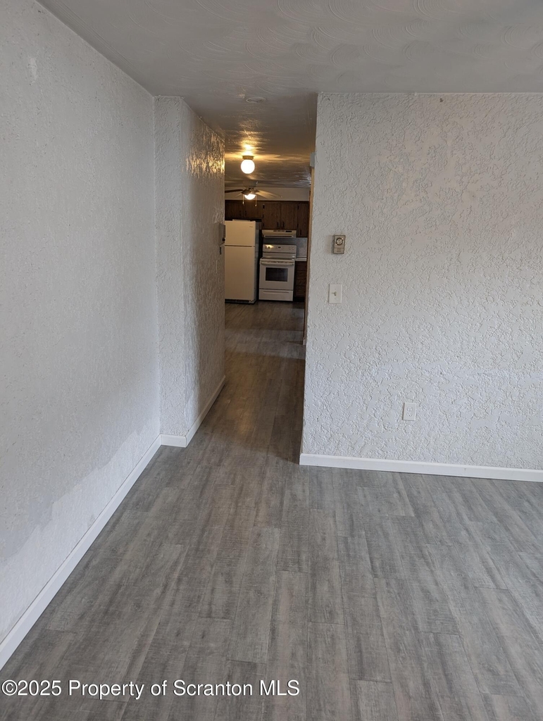 118 1/2 Broad Street - Photo 2